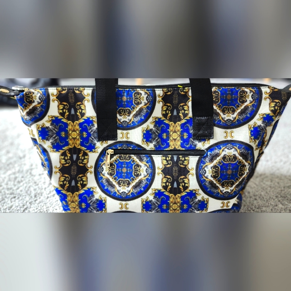Alice and Olivia by Stacey Bender large tote/duffle bag multicolor